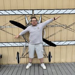 Skydive DeLand - Kyan in front of the mural