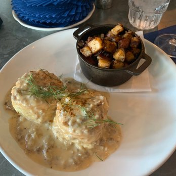 Bondhouse Kitchen - Biscuits and Chicken Sausage Gravy with Hand-cut Potatoes - New American Near Me - Baltimore, Maryland
