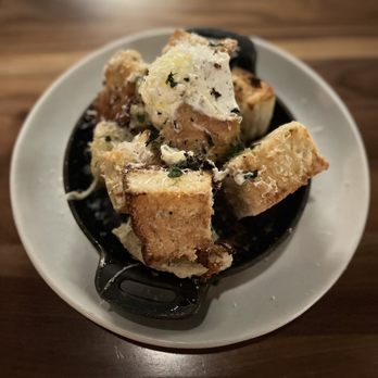 North Italia - White Truffle Garlic Bread - Italian Near Me - Miami, Florida