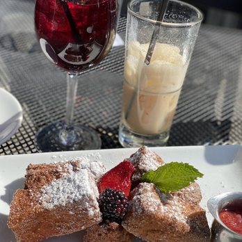 Moonshine 152 - Sangria french toast sticks - New American Near Me - Boston, Massachusetts