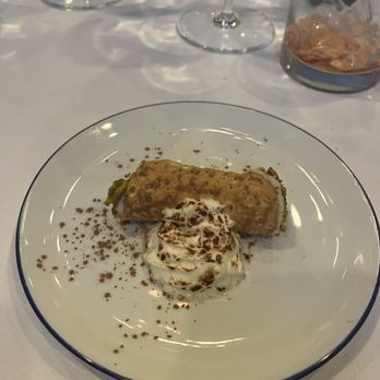Destino Ristorante - Cannoli (unfortunately with whipped cream on it, making the shell soft). The taste is very good !! - Italian Near Me - Gurnee, Illinois