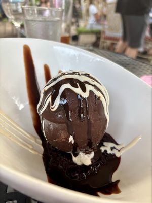 Lola's Farmhouse by null