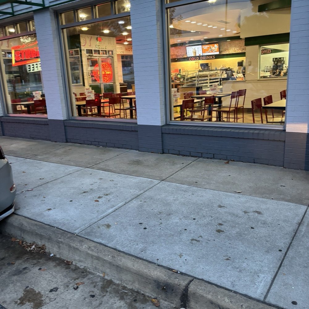Krispy Kreme - Donuts Near Me - Alexandria, Virginia Krispy Kreme - Donuts Near Me - Alexandria, Virginia