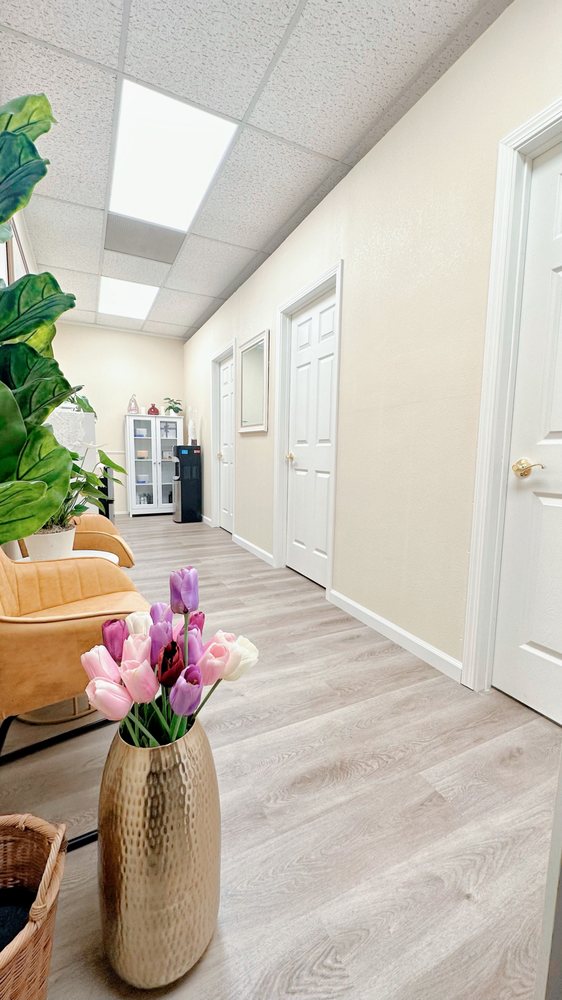 TIZ BEAUTY SPA Updated May 2024 32 Photos 21070 Homestead Rd