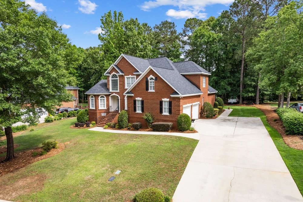 BRAVE REALTY Updated August 2024 Contact Agent 2001 Assembly St