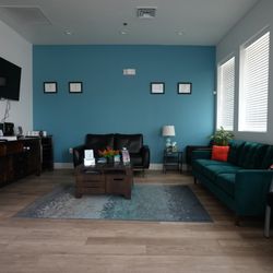 Spine & Joint Doc - Waiting room