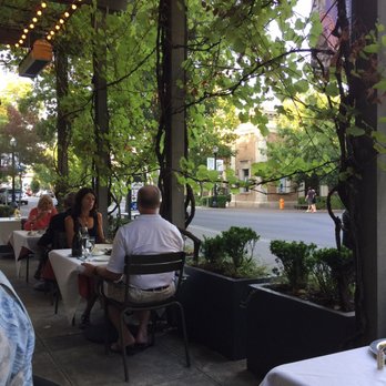 Dry Creek Kitchen - Patio - New American Near Me - Healdsburg, California