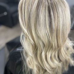 Level Headed Hair Design - Foil with highlights, lowlights and a cut. Feeling bright and fresh!