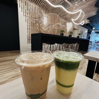 Oro Chocolate & Coffee - Midnight sugar and mango matcha - Chocolatiers & Shops Near Me - Chicago, Illinois