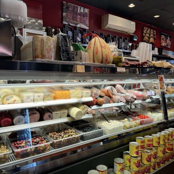 Bob's Italian - Italian Near Me - Medford, Massachusetts