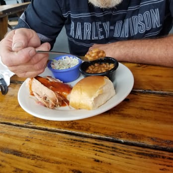 Pik N Pig - Pulled pork plate - Barbeque Near Me - Carthage, North Carolina Pik N Pig - Pulled pork plate - Barbeque Near Me - Carthage, North Carolina