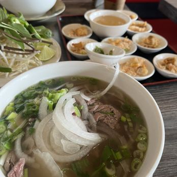 Pho Hue Oi - P2. Pho Tai Filet Mignon Soup - 4/10 - Noodles were overcooked - Vietnamese Near Me - Redondo Beach, California Pho Hue Oi - P2. Pho Tai Filet Mignon Soup - 4/10 - Noodles were overcooked - Vietnamese Near Me - Redondo Beach, California