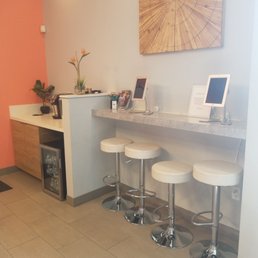 They have coffee, water and a Keurig machine for tea or coffee. Here for consultation.