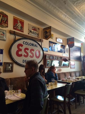 Le Gamin Country by null