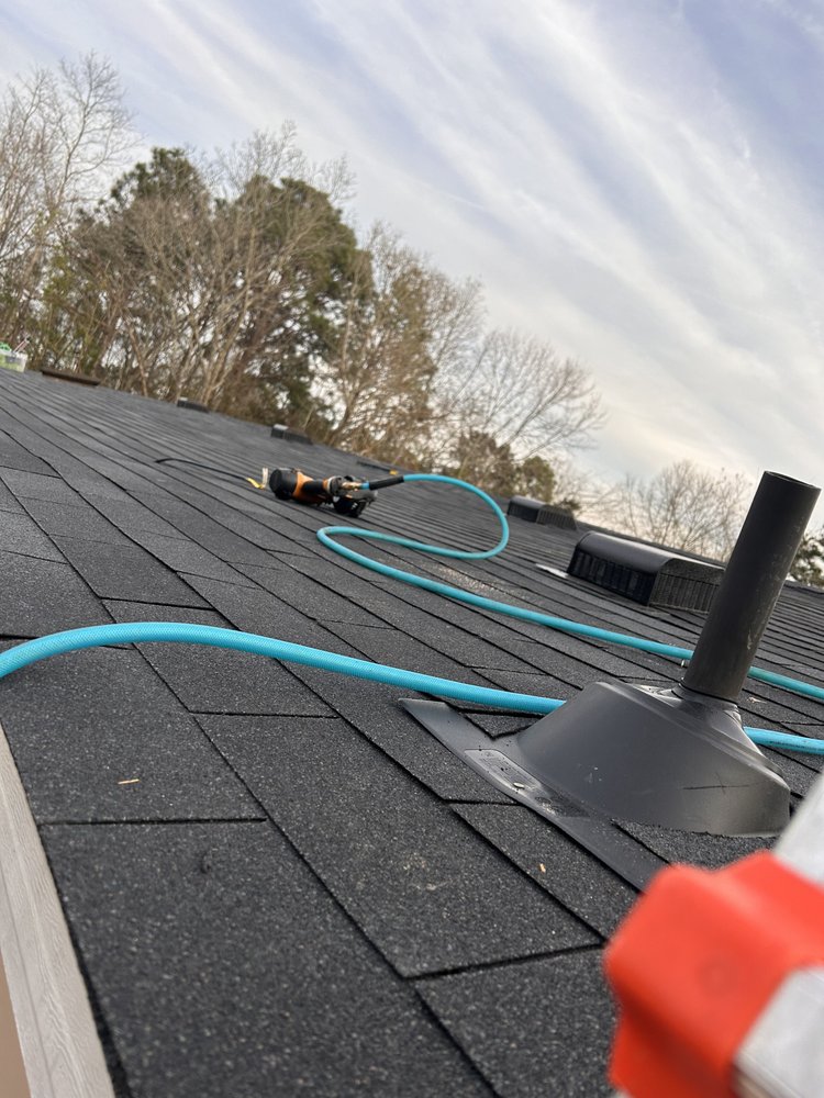 Slide of Noah Ready’s Roofing and Repair