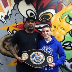 Malky's Indian Kitchen - Malky and future world boxing champ Iain butcher