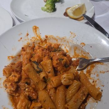 Trattoria Trecolori - Rigatoni with sausage and chicken, side sauted broccoli - Italian Near Me - New York, New York Trattoria Trecolori - Rigatoni with sausage and chicken, side sauted broccoli - Italian Near Me - New York, New York