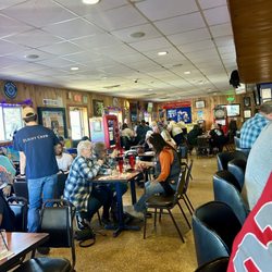 Merl's Tavern - Inside