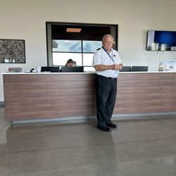 aero center spokane - Front desk