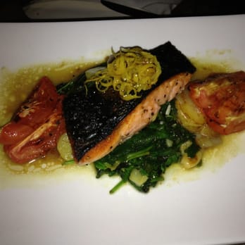 DiWine - Salmon - Wine Bars Near Me - Astoria, New York
