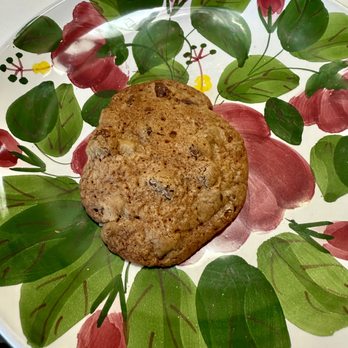 Dolce Isola - Nut-free Chocolate Chip Cookie - Bakeries Near Me - Los Angeles, California