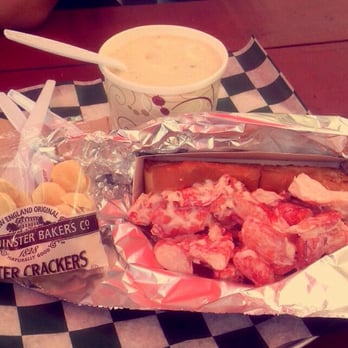 James Hook & Co - clam chowder and lobster roll. must tries. - Seafood Near Me - Boston, Massachusetts