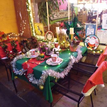 Estrellita Mexican Bistro - Outdoor table decorations - Mexican Near Me - Los Altos, California