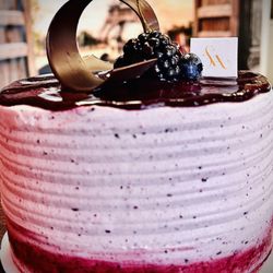 St Honore bakery - Strawberry berry chocolate cake