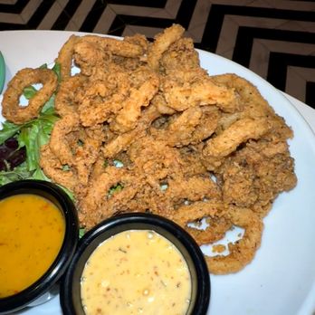 Hillside Social - American Near Me - Cedar Hill, Texas