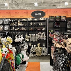 Spirit Halloween