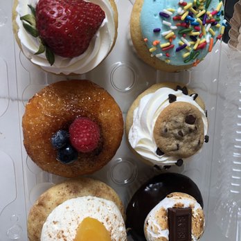 Molly's Cupcakes - Omg best cupcakes ever! - Cupcakes Near Me - Chicago, Illinois Molly's Cupcakes - Omg best cupcakes ever! - Cupcakes Near Me - Chicago, Illinois