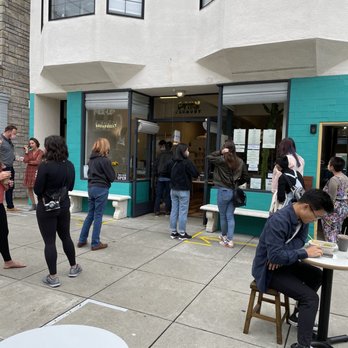 Breadbelly - Outside long line - Bakeries Near Me - San Francisco, California