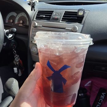 Dutch Bros Coffee - Dragon Slayer Lemonade - Coffee & Tea Near Me - Sacramento, California
