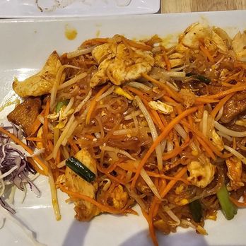 The Bangkok - Chicken pad thai - Bars Near Me - Fort Worth, Texas The Bangkok - Chicken pad thai - Bars Near Me - Fort Worth, Texas