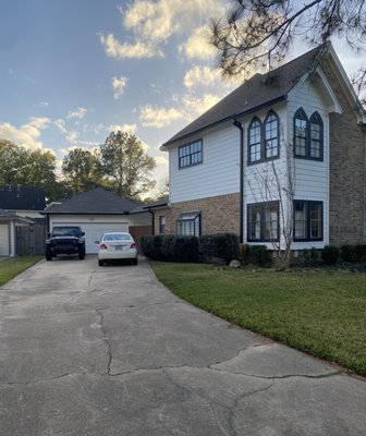 M&M Roofing, Siding & Windows