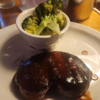 Texas Roadhouse - Grilled BBQ Chicken and Broccoli - Steakhouses Near Me - Fort Myers, Florida Texas Roadhouse - Grilled BBQ Chicken and Broccoli - Steakhouses Near Me - Fort Myers, Florida
