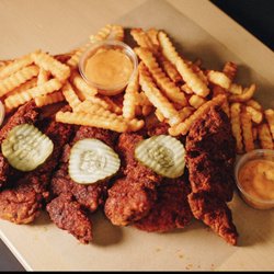 Main Chick Hot Chicken - Combo 4