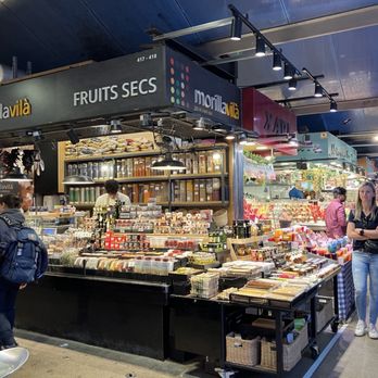 Mercat La Boqueria - Pantry goods and preserves stand - Farmers Market Near Me - Barcelona, B Mercat La Boqueria - Pantry goods and preserves stand - Farmers Market Near Me - Barcelona, B