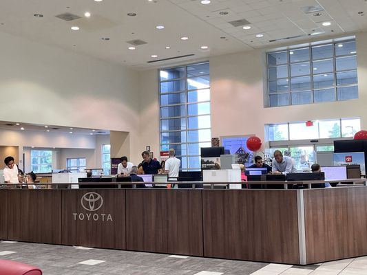 TEXAS TOYOTA OF GRAPEVINE - Updated December 2025 - 136 Photos & 693 ...