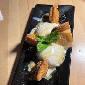 Que Sazon Restaurant and Ceviche Bar - Dessert empanadas - Tapas/Small Plates Near Me - Phoenix, Arizona Que Sazon Restaurant and Ceviche Bar - Dessert empanadas - Tapas/Small Plates Near Me - Phoenix, Arizona