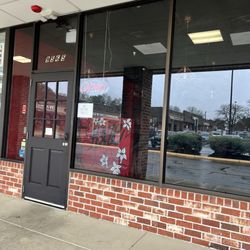 Haze Hookah Cafe - Closed at 3pm in the afternoon no note