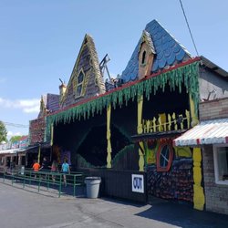 Camden Park - Haunt house roller coaster