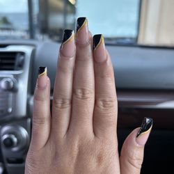 Montano Nails