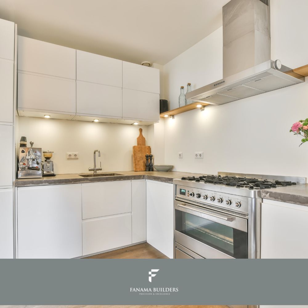 Slide of Fanama Builders