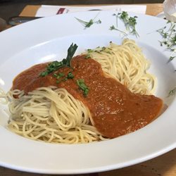 Gasthof Sillianer Wirt - Spaghetti mit Tomatensauce und Mozarellawürfel