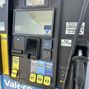 MP Market and Eatery - Top-tier gas sold here - Convenience Stores Near Me - Manor, Texas
