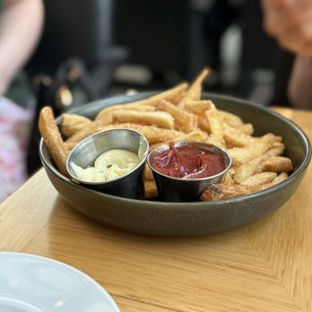 Hyatt Regency Boston Harbor - Fries - Hotels Near Me - Boston, Massachusetts Hyatt Regency Boston Harbor - Fries - Hotels Near Me - Boston, Massachusetts