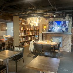 TIS Two Cities - Interior