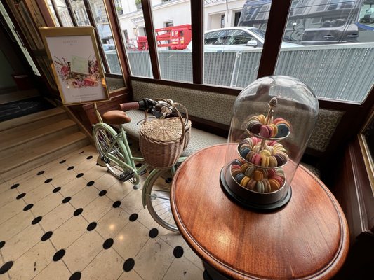 Ladurée Bonaparte by null