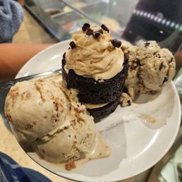 Sundae with oatmeal cream pie & cookie two step ice cream with a chocolate peanut butter cake Sundae with oatmeal cream pie & cookie two step ice cream with a chocolate peanut butter cake